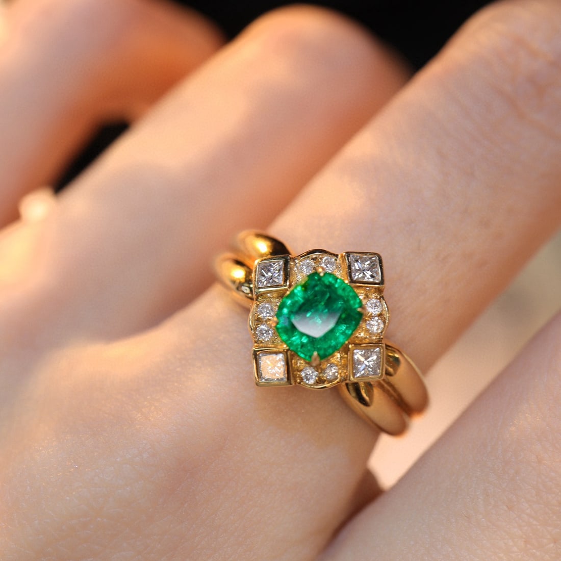 14k Gold 1.14 Ctw Vivid Green Natural Emerald & Diamond Ring - 6