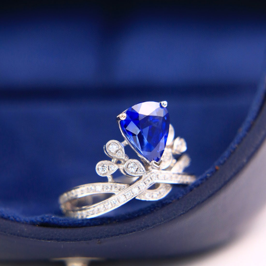 14k Gold 2.85 Ctw Natural Sapphire & Diamond Ring - 2
