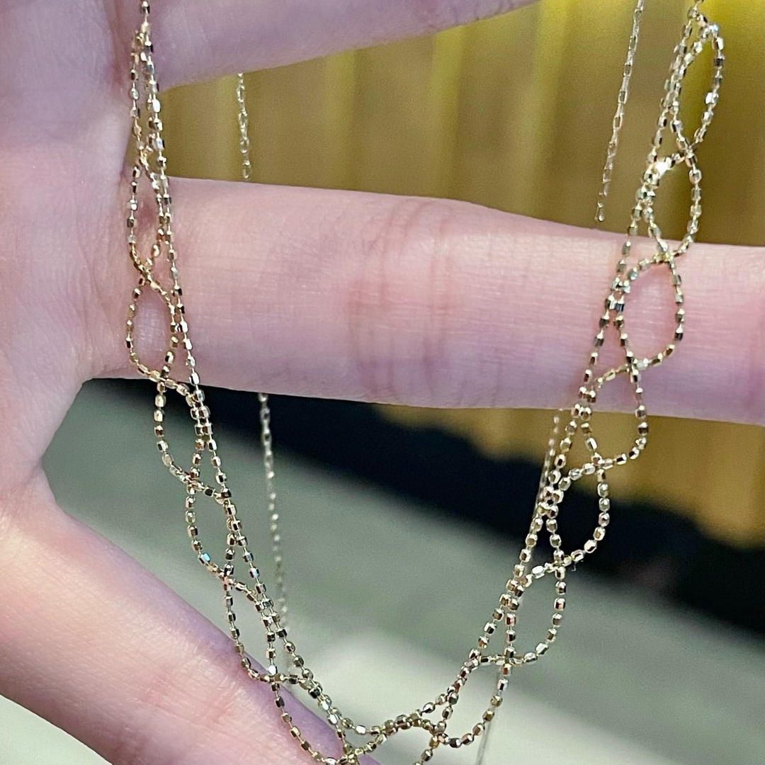 14k Gold 0.18 Ct Natural Sapphire Necklace: Ref:230996410 // gold content:14k gold // main gemstone:sapphire // shape:pear // carat weight:0. 18ct // color:blue // treatment:natural // Condition: New Low Estimate: 1700.00 High Estimate: 2500.00