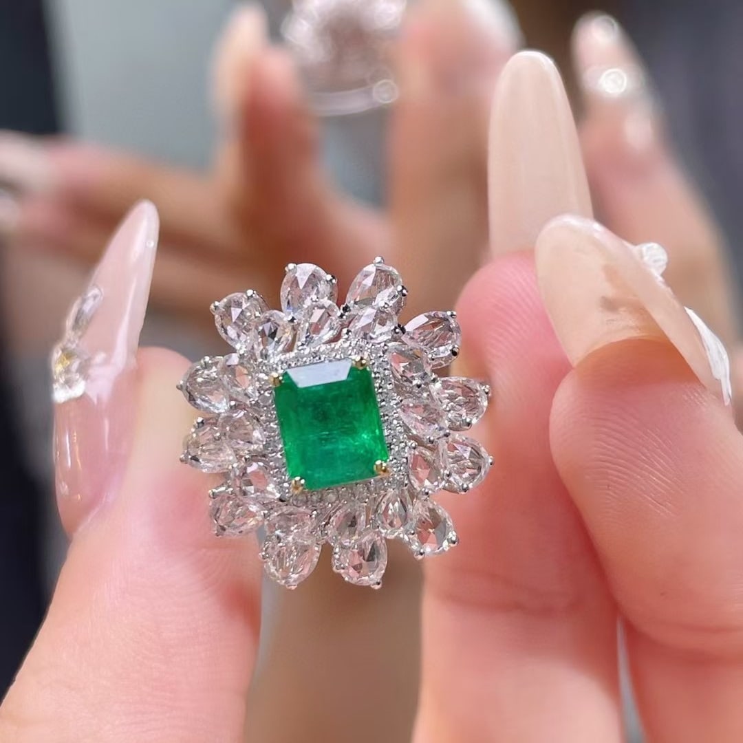 14k Gold 2.90 Ctw Vivid Green Natural Emerald & Sapphire Ring - 2