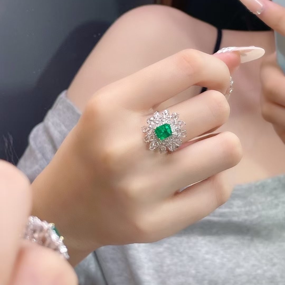 14k Gold 2.90 Ctw Vivid Green Natural Emerald & Sapphire Ring - 3