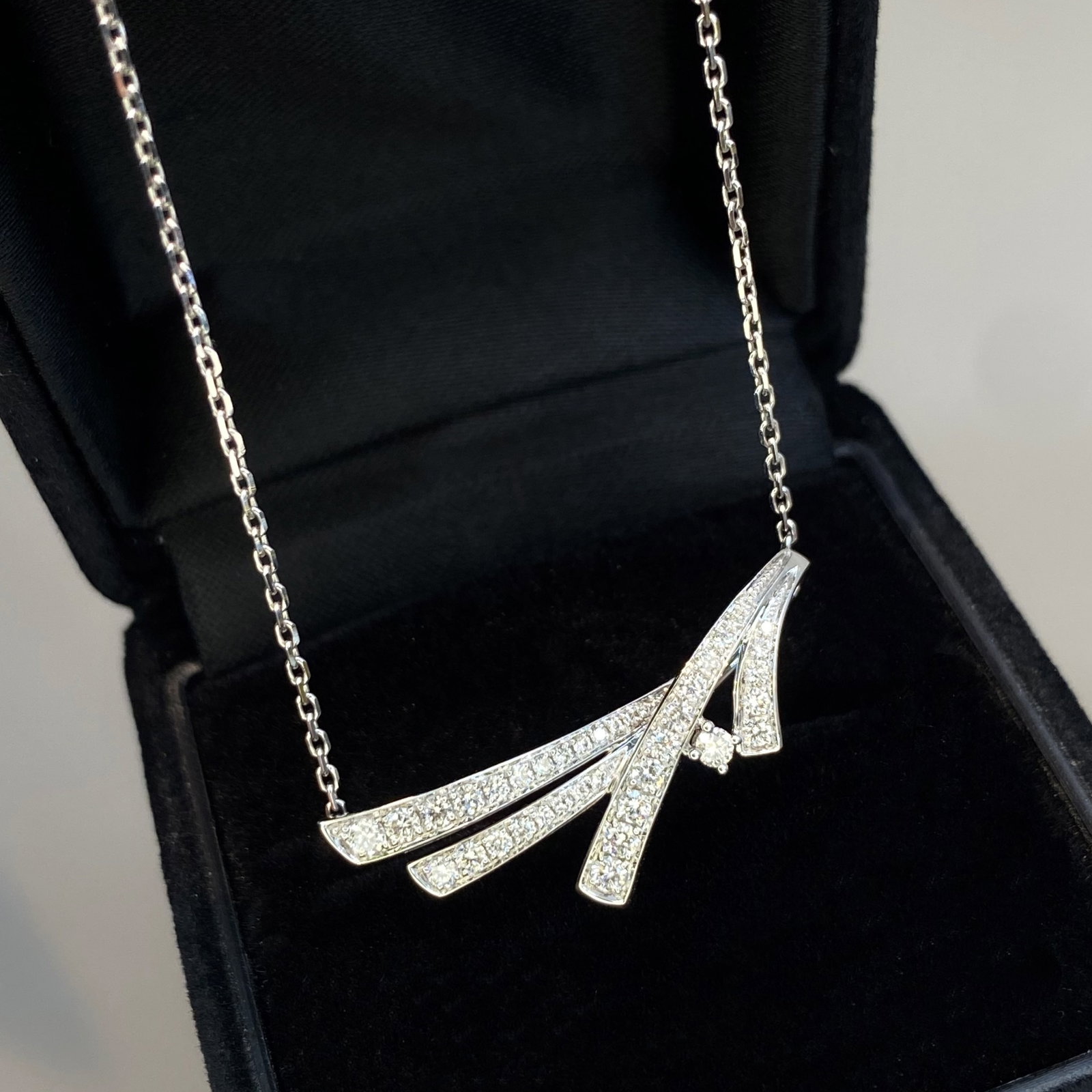 14k Gold 0.42 Ct Natural H Diamond Necklace: Ref:230996420 // gold content:14k gold // main gemstone:diamond // shape:round // carat weight:0. 42ct // clarity grade:vs-si // color:h // treatment:natural // cut grade:g // Condition: New Low