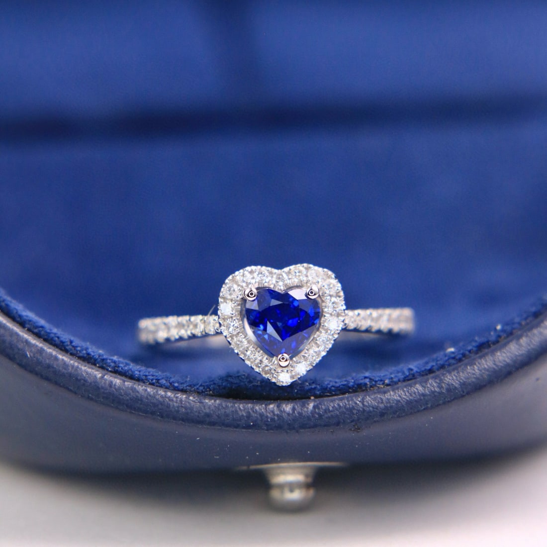 14k Gold 0.80 Ctw Natural Sapphire & Diamond Ring: Ref:230996428 // gold content:14k gold // ring size:7. 25us // // main gemstone:sapphire // shape:heart // carat weight:0. 57ct // color:royal blue // treatment:natural // // adjacent gemstone 2 :