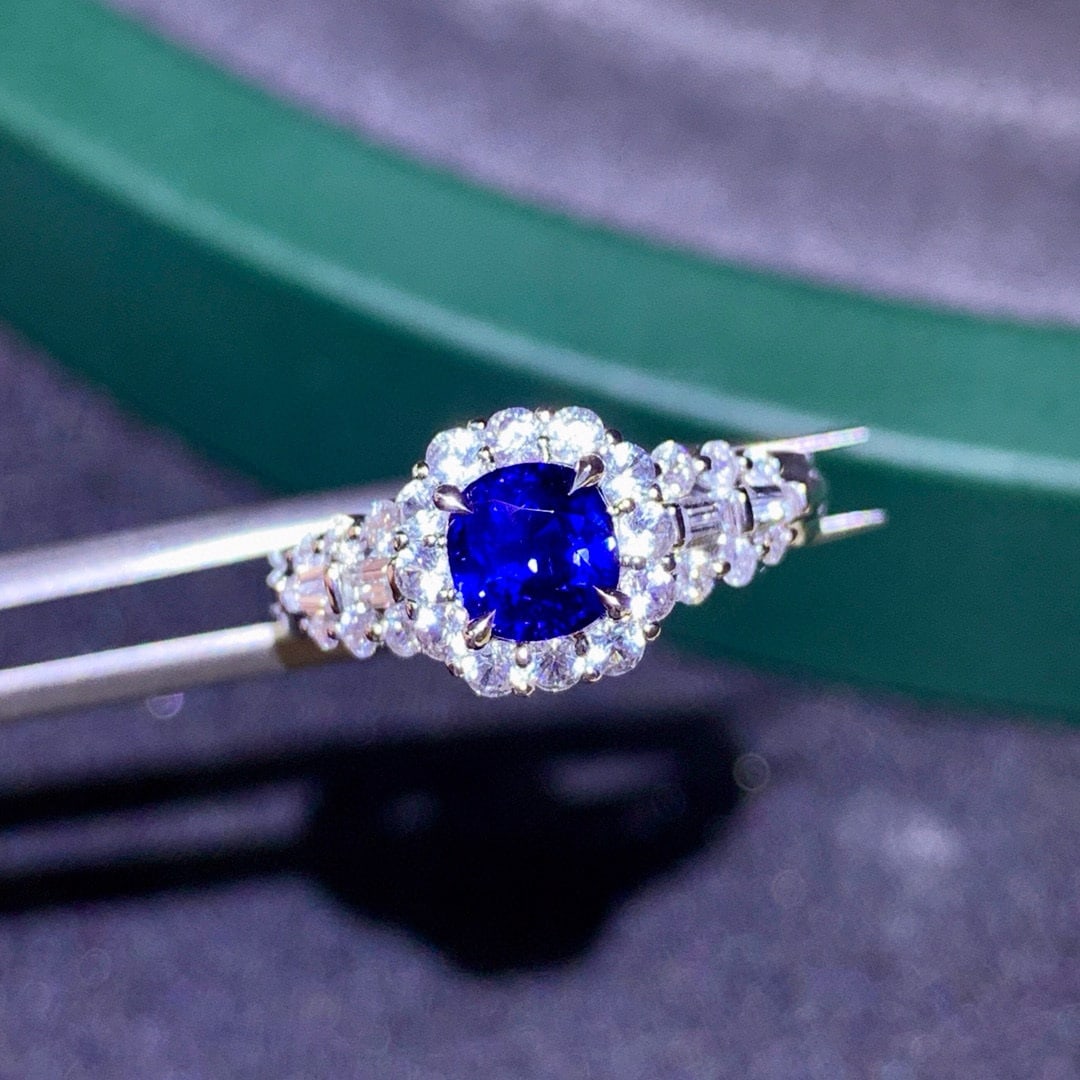 14k Gold 1.08 Ctw Natural Sapphire & Diamond Ring: Ref:230996429 // gold content:14k gold // ring size:7. 25us // // main gemstone:sapphire // shape:cushion // carat weight:0. 88ct // color:royal blue // treatment:natural // // adjacent gemstone 2 :