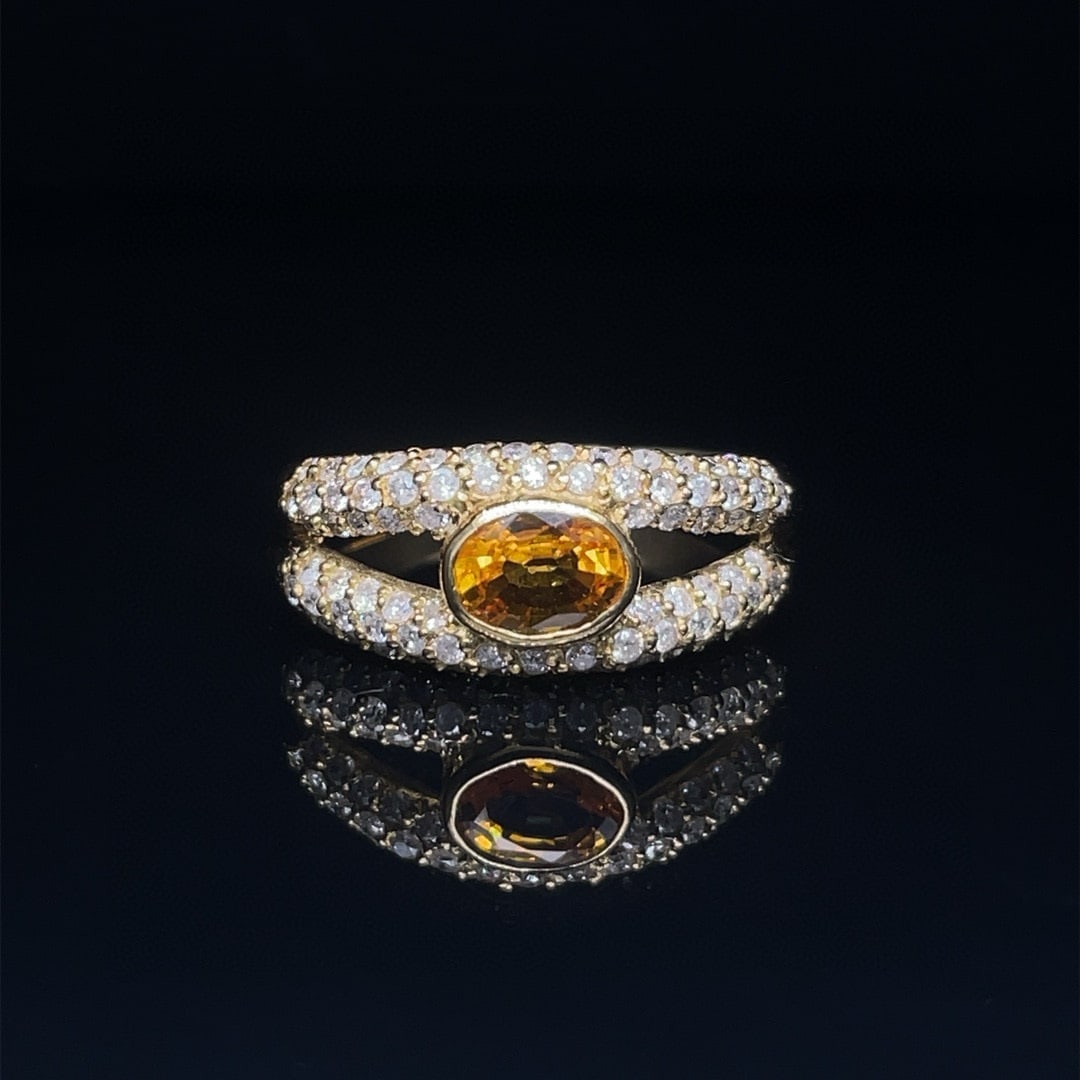 14k Gold 1.65 Ctw Natural Sapphire & Diamond Ring: Ref:230996438 // gold content:14k gold // ring size:7. 25us // // main gemstone:sapphire // shape:oval // carat weight:1ct // color:yellow // treatment:natural // // adjacent gemstone 2 : diamond //