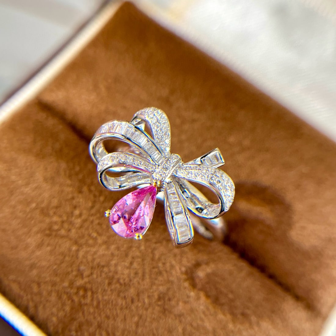 14k Gold 1.14 Ctw Natural Sapphire & Diamond Ring: Ref:230996442 // gold content:14k gold // ring size:7. 25us // // main gemstone:sapphire // shape:pear // carat weight:0. 75ct // color:pink // treatment:natural // // adjacent gemstone 2 : diamond //