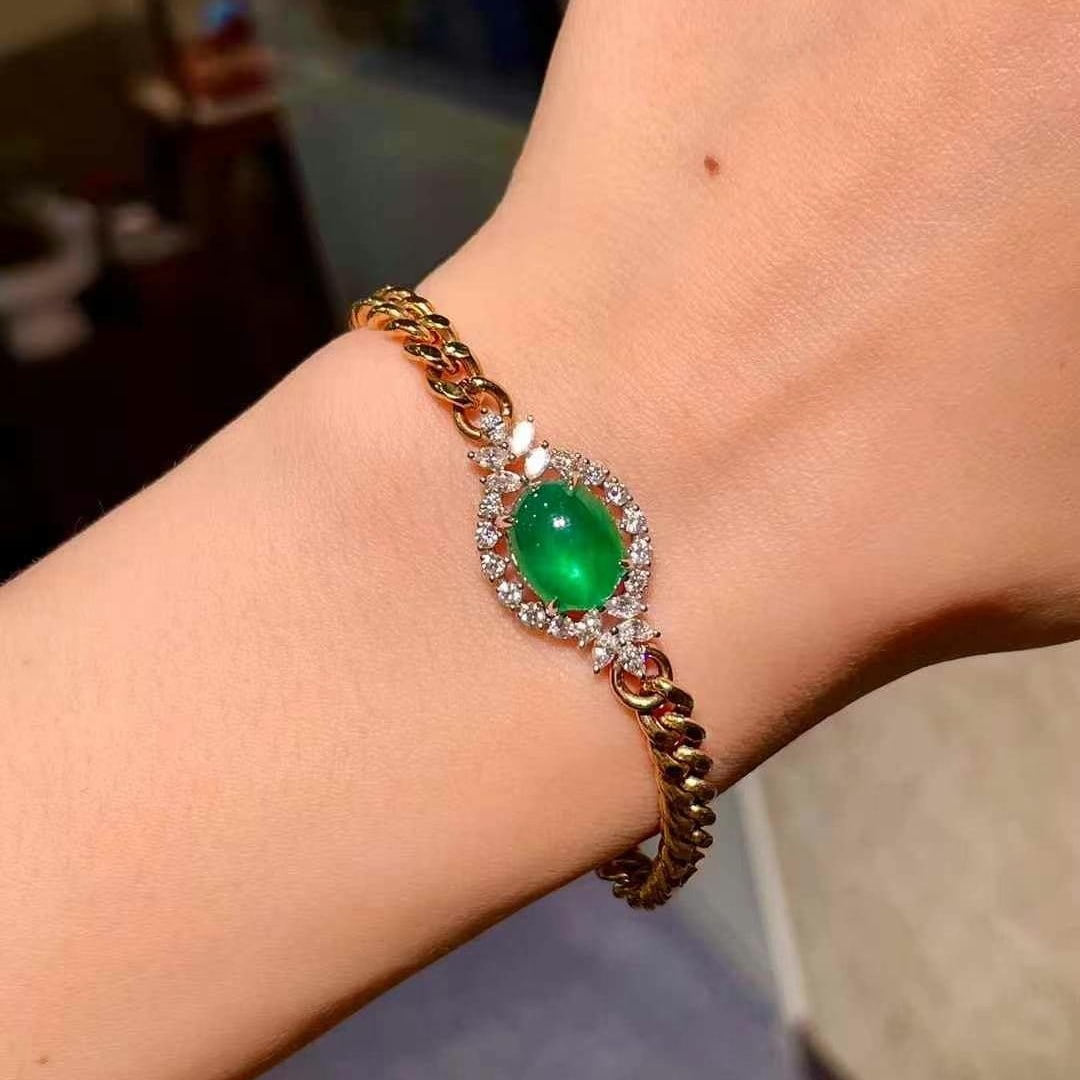 14k Gold 5.00 Ctw Vivid Green Natural Emerald & Diamond Bracelet: Ref:230996445 // gold content:14k gold // main gemstone:emerald // shape:oval // carat weight:4. 19ct // color:vivid green // treatment:natural // // adjacent gemstone 2 : diamond // shape:multiply //