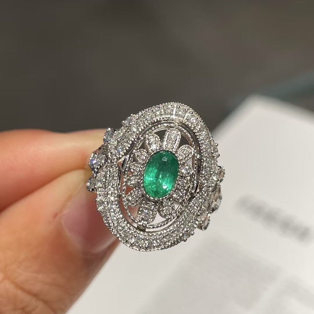 14k Gold 0.5 Ct Vivid Green Natural Emerald & Diamond Ring - 2