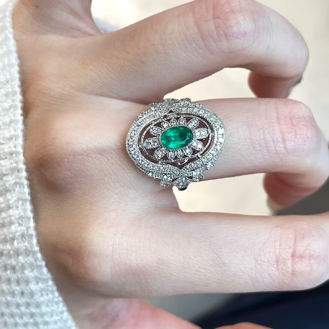 14k Gold 0.5 Ct Vivid Green Natural Emerald & Diamond Ring - 7