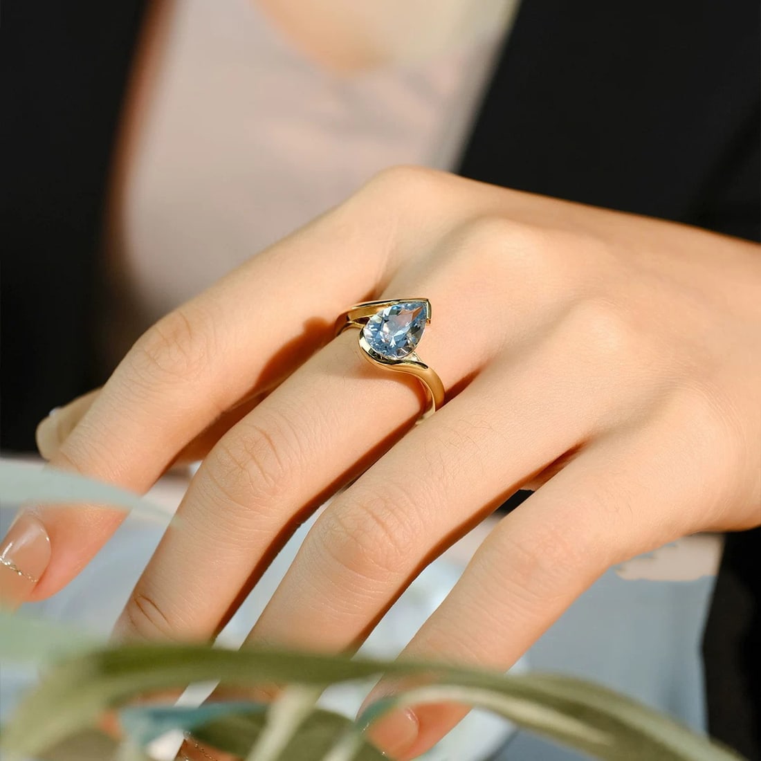 14k Gold 2.18 Ct Natural Aquamarine Ring - 4