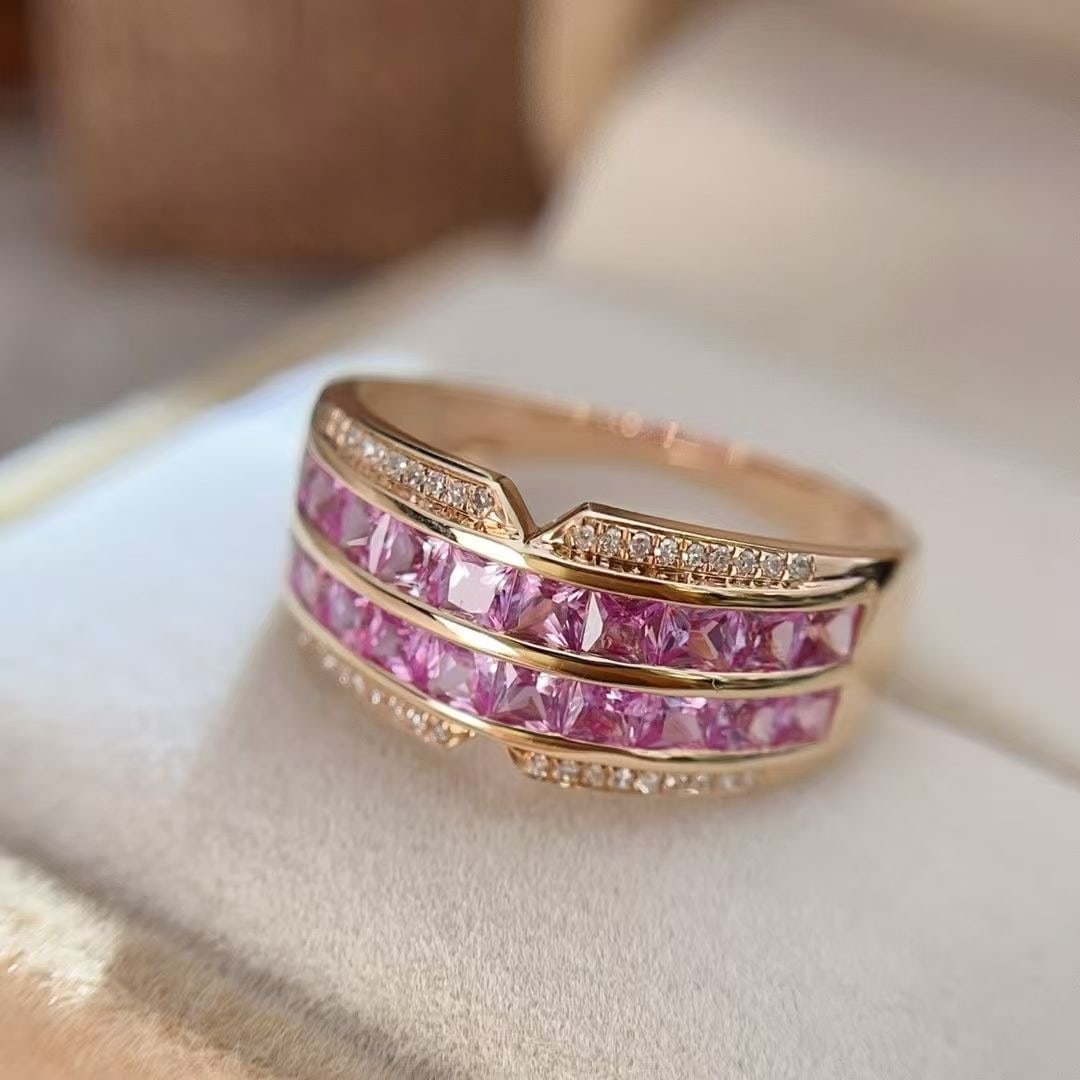 14k Gold 2.44 Ctw Natural Padparadscha Sapphire & Diamond Ring: Ref:230997020 // gold content:14k gold // ring size:7. 25us // // main gemstone:padparadscha sapphire // shape:princess // carat weight:2. 3ct // color:orangish pink // treatment:natural // //