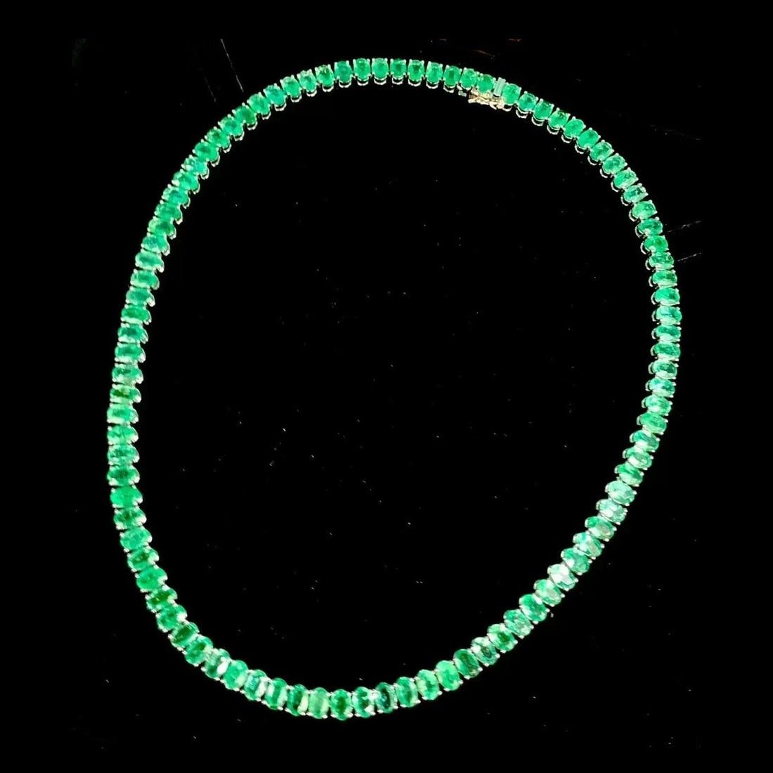 14k Gold 39.2 Ct Vivid Green Natural Emerald Necklace - 3