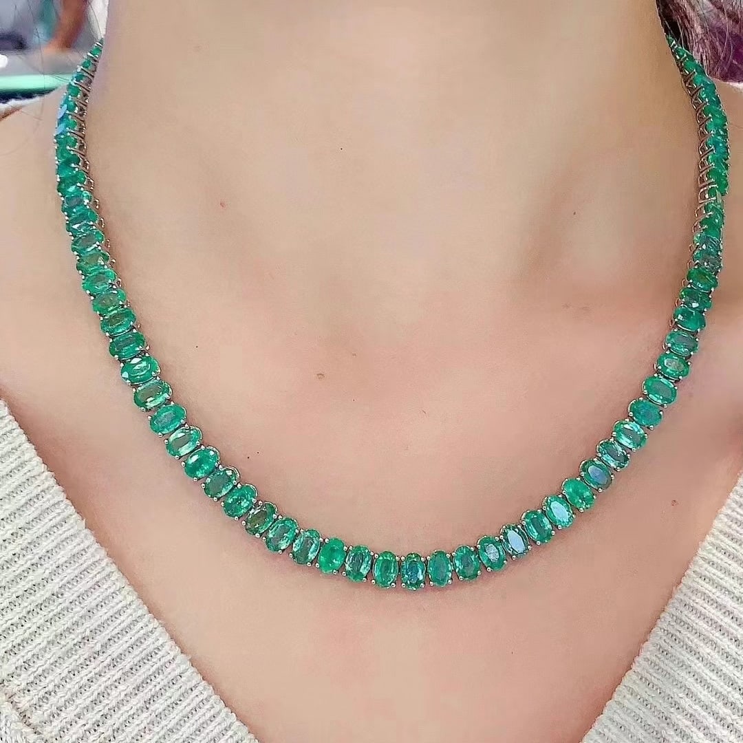 14k Gold 39.2 Ct Vivid Green Natural Emerald Necklace - 6