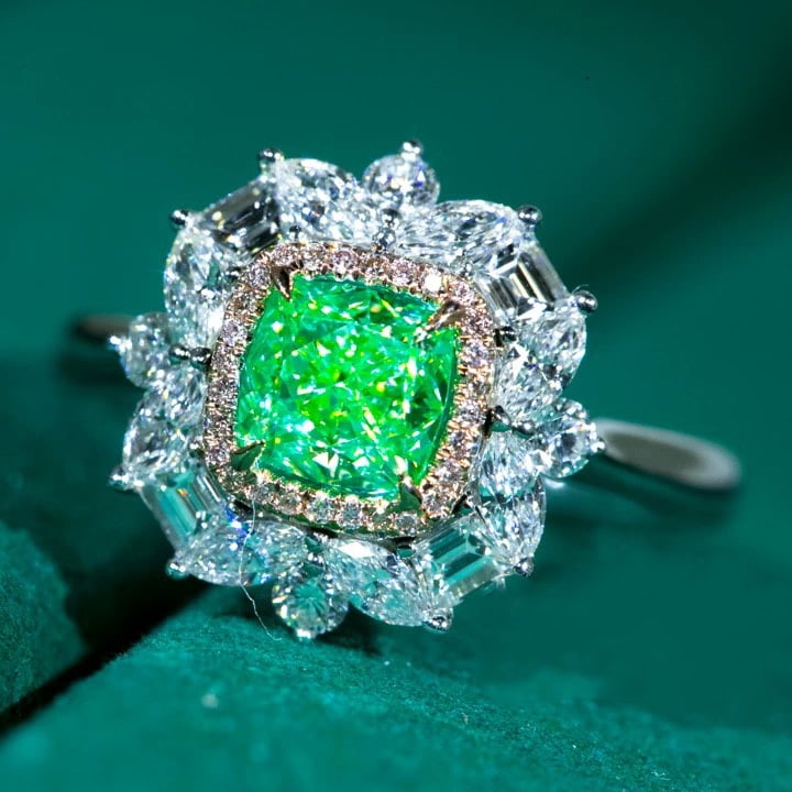 14k Gold 1 Ct Natural Green Diamond & Diamond Ring - 2