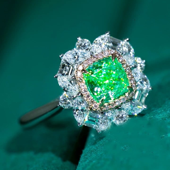 14k Gold 1 Ct Natural Green Diamond & Diamond Ring - 3