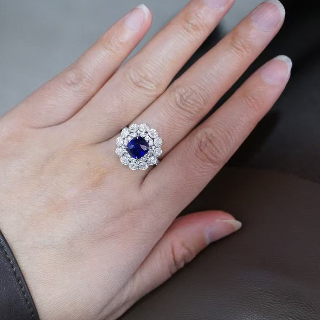 14k Gold 2.40 Ctw Natural Sapphire & Diamond Ring - 4