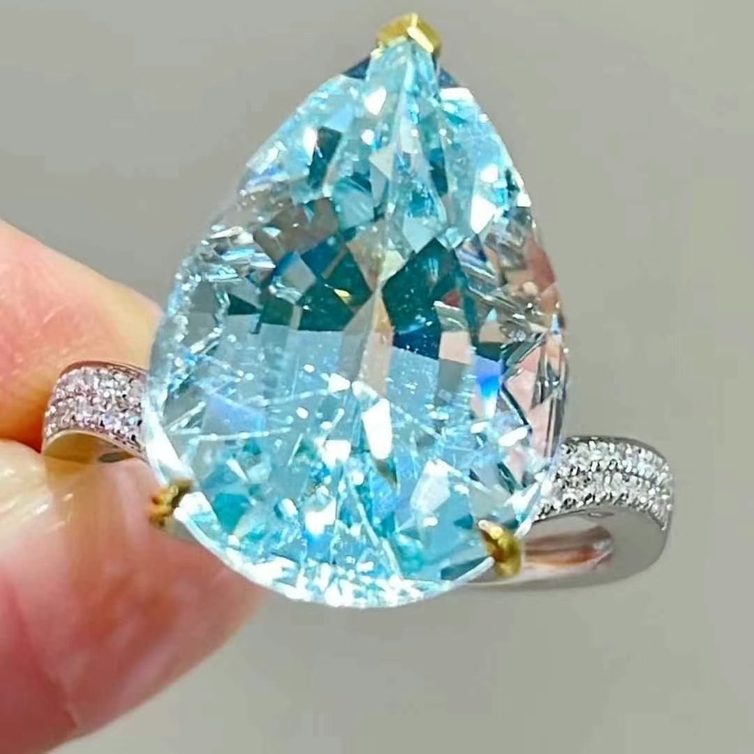 14k Gold 9.3 Ct Natural Aquamarine & Diamond Ring - 2