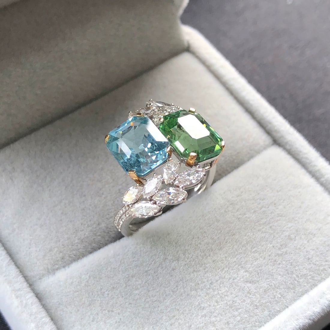 14k Gold 6.10 Ctw Natural Aquamarine & Tourmaline & Diamond Ring - 2
