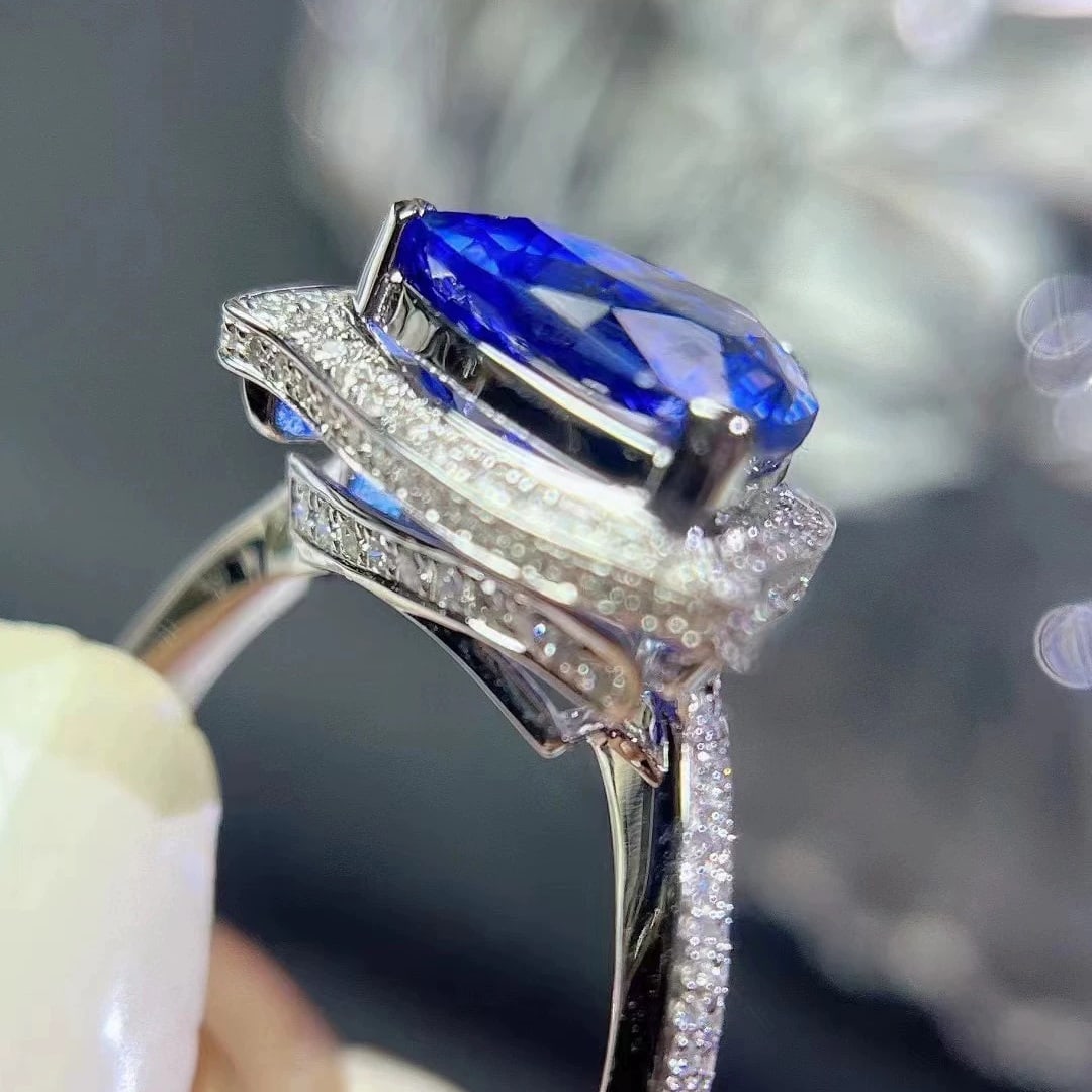 14k Gold 3.88 Ct Natural Tanzanite & Diamond Ring - 4
