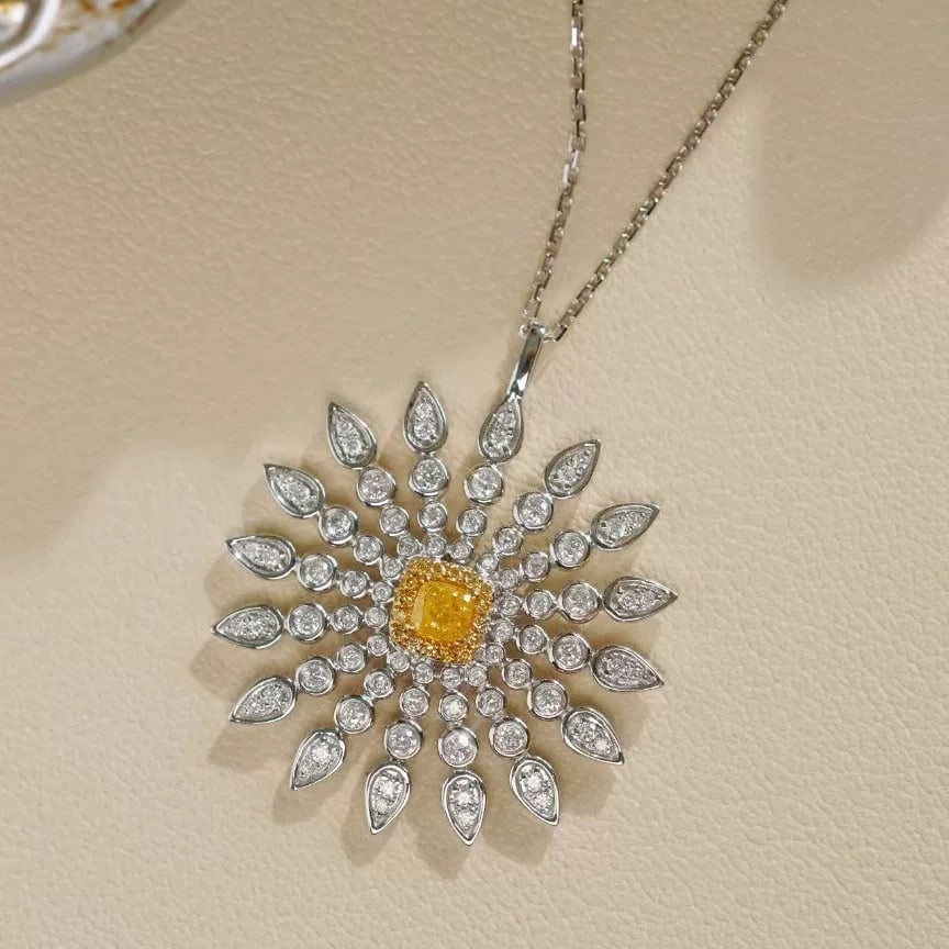 14k Gold 1.1 Ct Natural Color Diamond Pendant( Without Chain ): Ref:230997054 // gold content:14k gold // main gemstone:diamond // shape:multiply // carat weight:1. 1ct // clarity grade:vs-si // color:color // treatment:natural // Low Estimate: 5500 Condition: