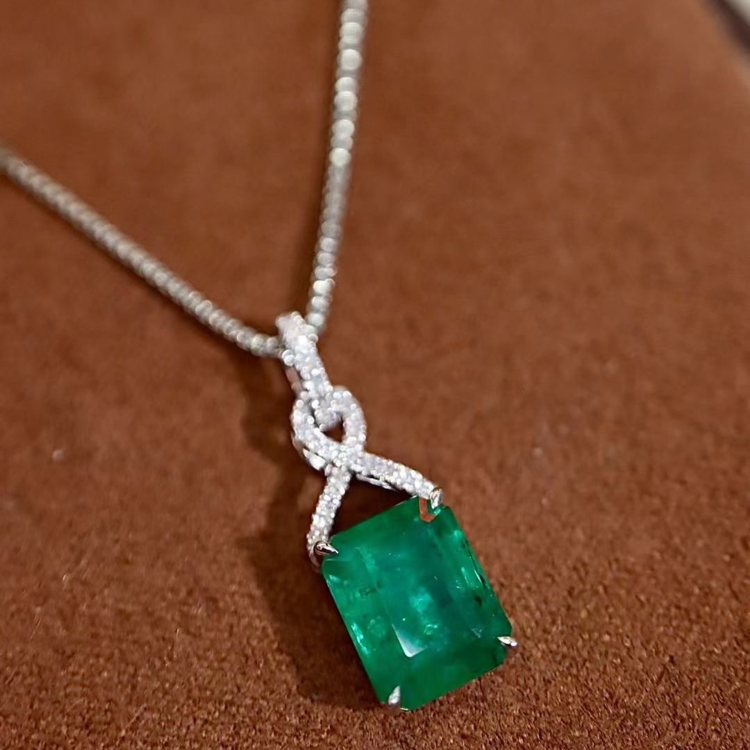 14k Gold 2.63 Ctw Natural Emerald & Diamond Pendant( Without Chain ) - 4