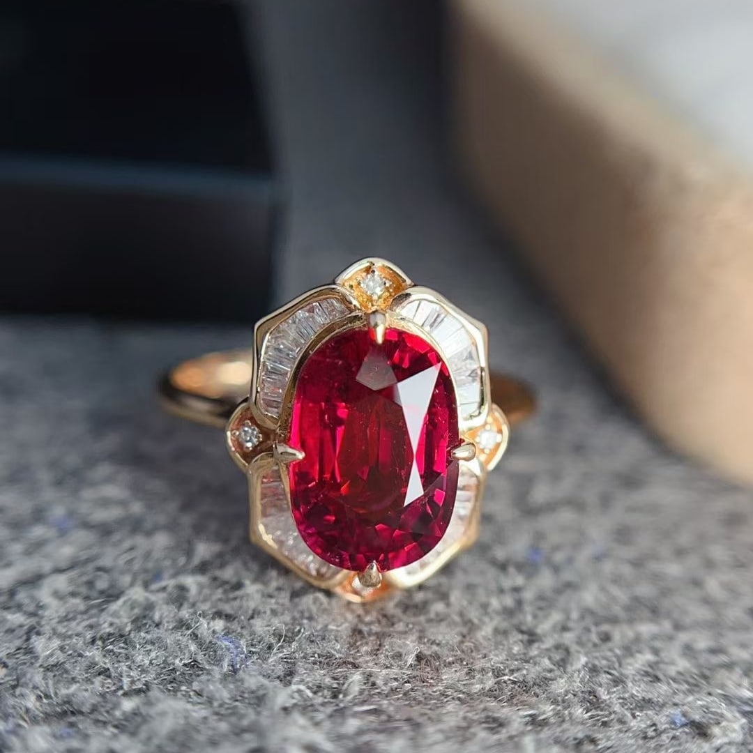 14k Gold 3.1 Ct Natural Tourmaline & Diamond Ring: Ref:230997073 // gold content:14k gold // ring size:7. 25us // // main gemstone:tourmaline // shape:oval // carat weight:3. 1ct // color:red // treatment:natural // // adjacent gemstone 2 : diamond //