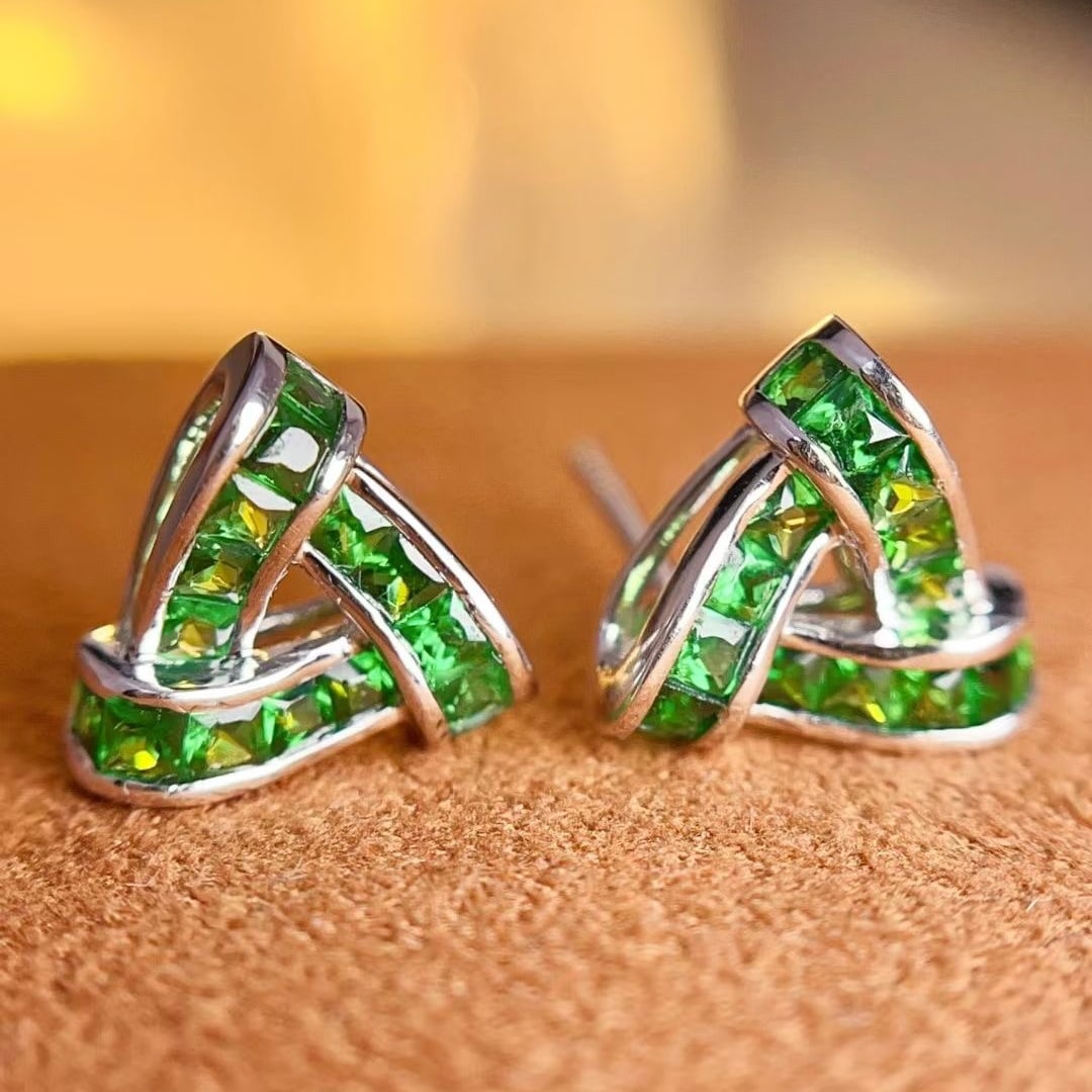 14k Gold 1.35 Ct Vivid Green Natural Tsavorite Earrings - 5