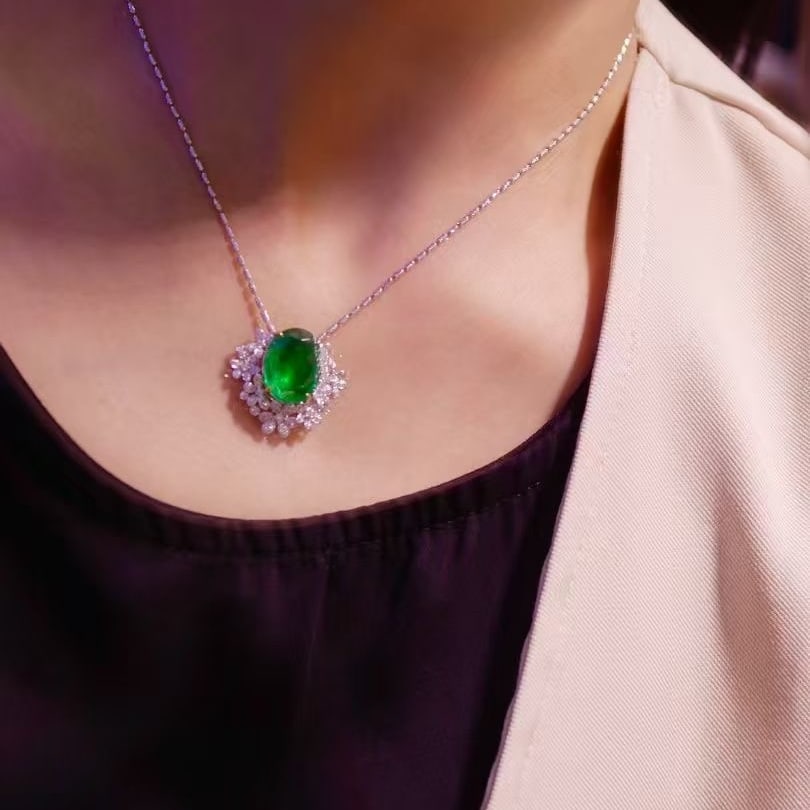 14k Gold 5.52 Ct Vivid Green Natural Emerald & Diamond Pendant( Without Chain ) - 4