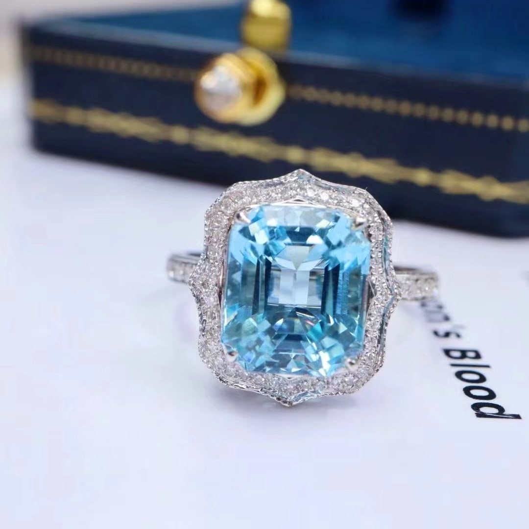 14k Gold 3.92 Ctw Natural Aquamarine & Diamond Ring/pendant( Without Chain ): Ref:230997112 // gold content:14k gold // ring size:7. 25us // // main gemstone:aquamarine // shape:octagonal // carat weight:3. 7ct // color:santa maria color // treatment:natural // // adjacent