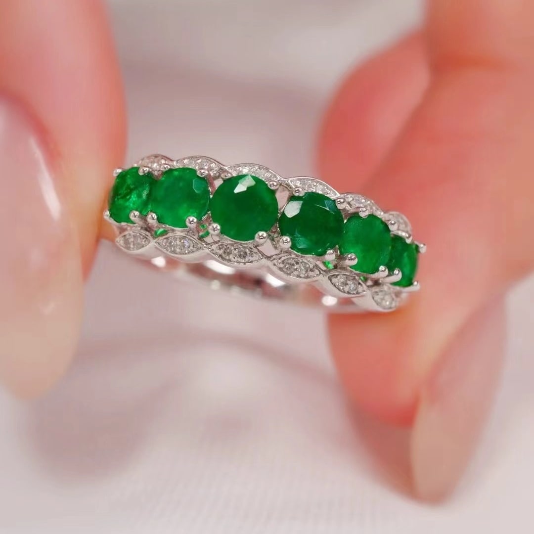 14k Gold 1.02 Ctw Vivid Green Natural Emerald & Diamond Ring - 3