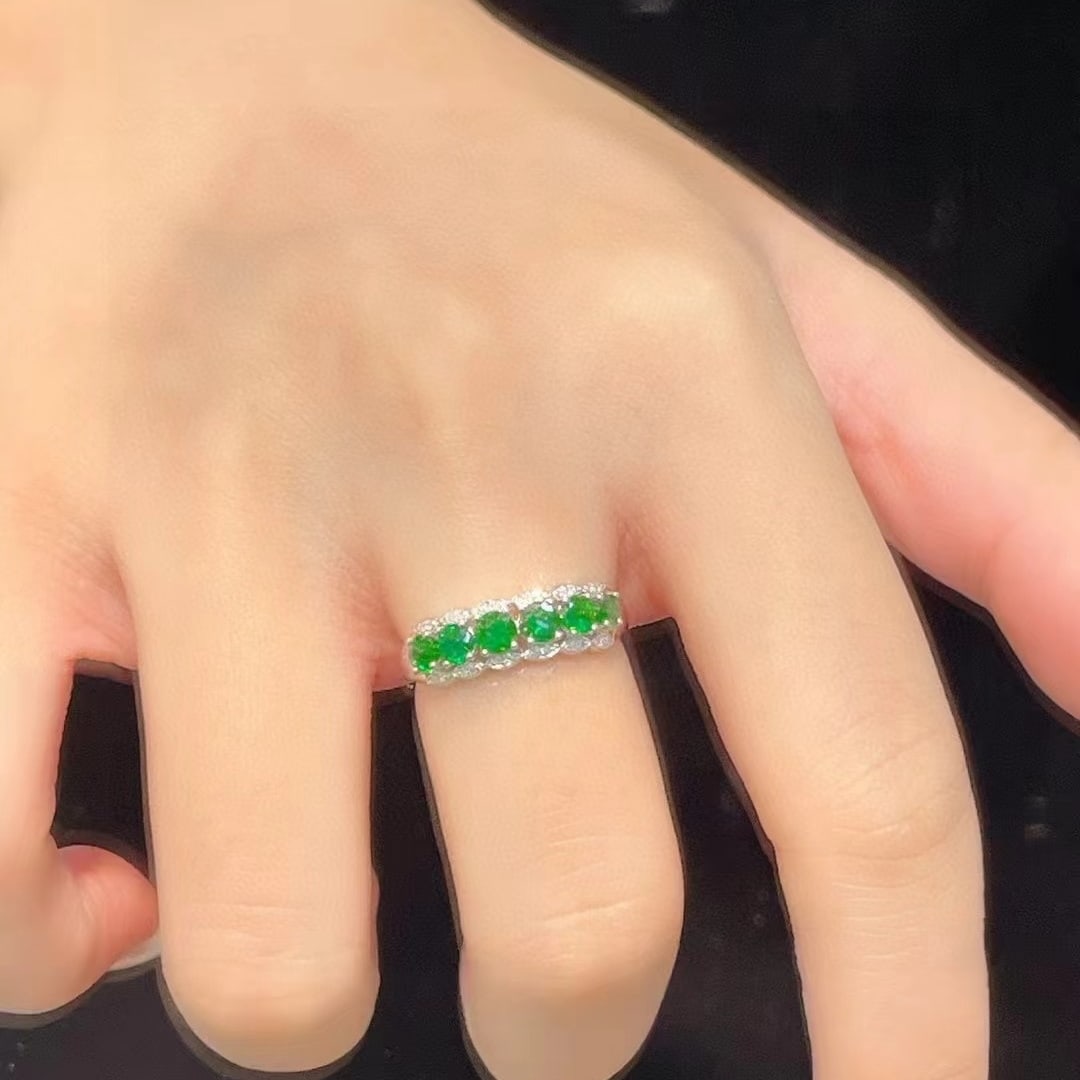 14k Gold 1.02 Ctw Vivid Green Natural Emerald & Diamond Ring - 4