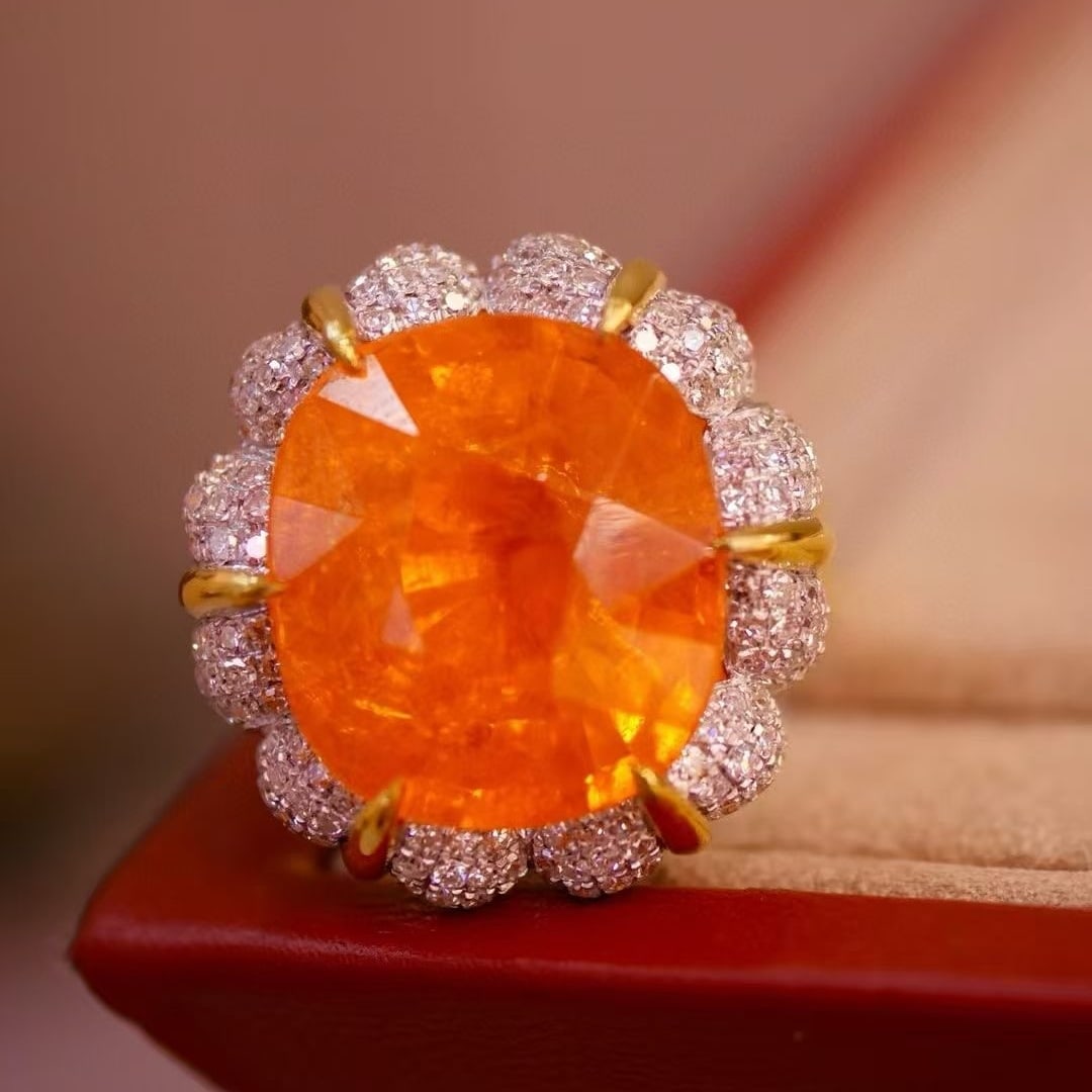 14k Gold 15.09 Ctw Natural Spessartine & Diamond Ring: Ref:230997122 // gold content:14k gold // ring size:7. 25us // // main gemstone:spessartine // shape:cushion // carat weight:13. 77ct // color:orange // treatment:natural // // adjacent gemstone 2 : d