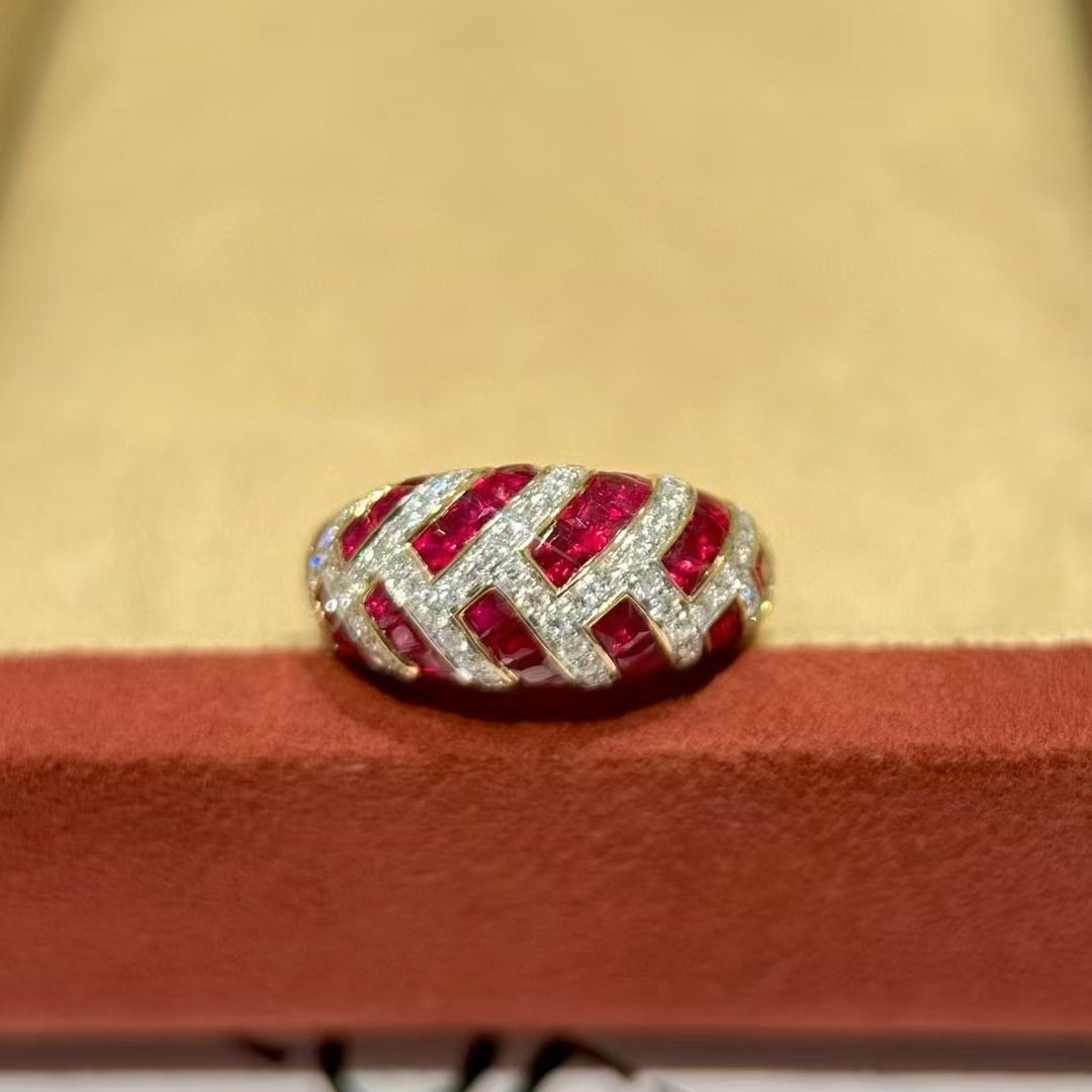 14k Gold 4.11 Ctw Vivid Red Natural Ruby & Diamond Ring: Ref:230997139 // gold content:14k gold // ring size:7. 25us // // main gemstone:ruby // shape:square // carat weight:3. 36ct // color:vivid red // treatment:natural // // adjacent gemstone 2 :