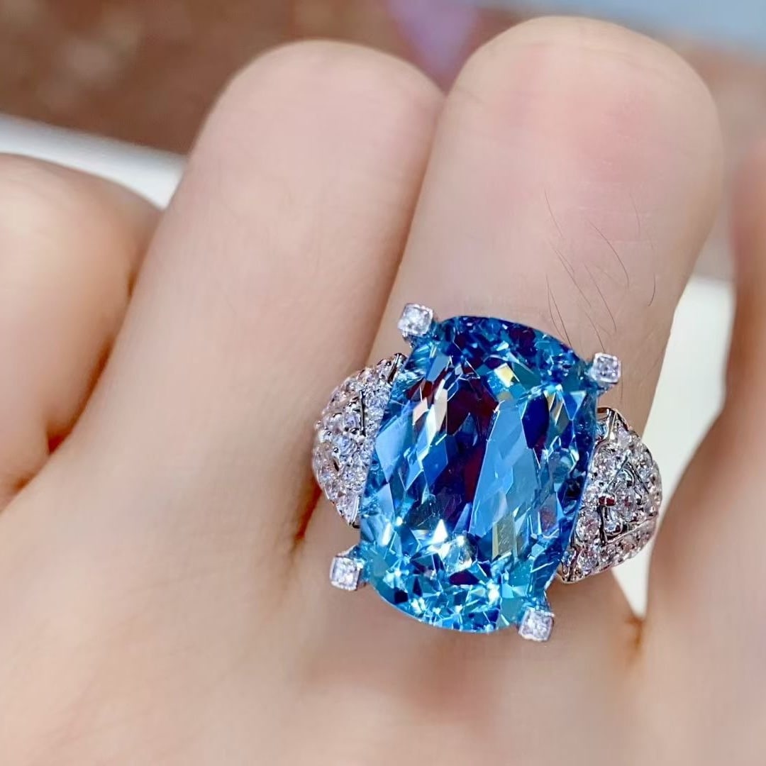 14k Gold 9.37 Ctw Natural Aquamarine & Diamond Ring - 3