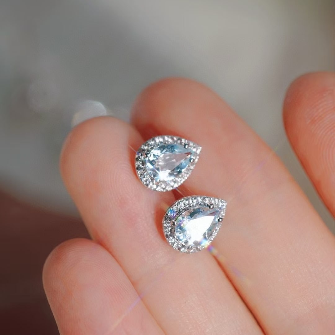 14k Gold 1.50 Ctw Natural Aquamarine & Diamond Earrings - 2