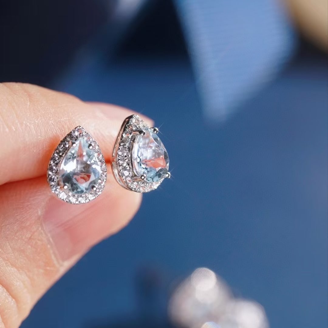 14k Gold 1.50 Ctw Natural Aquamarine & Diamond Earrings - 5