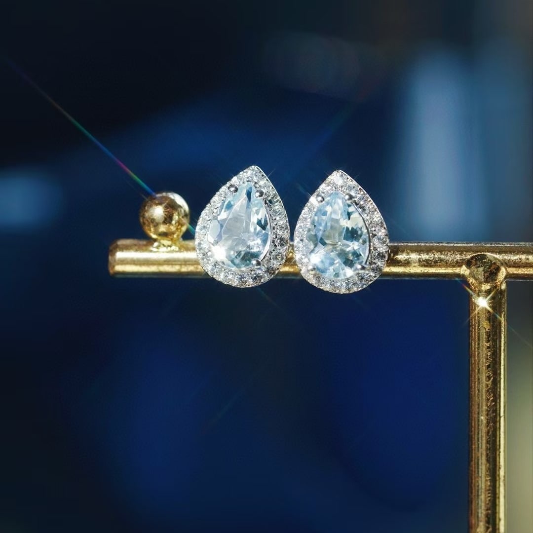 14k Gold 1.50 Ctw Natural Aquamarine & Diamond Earrings - 6
