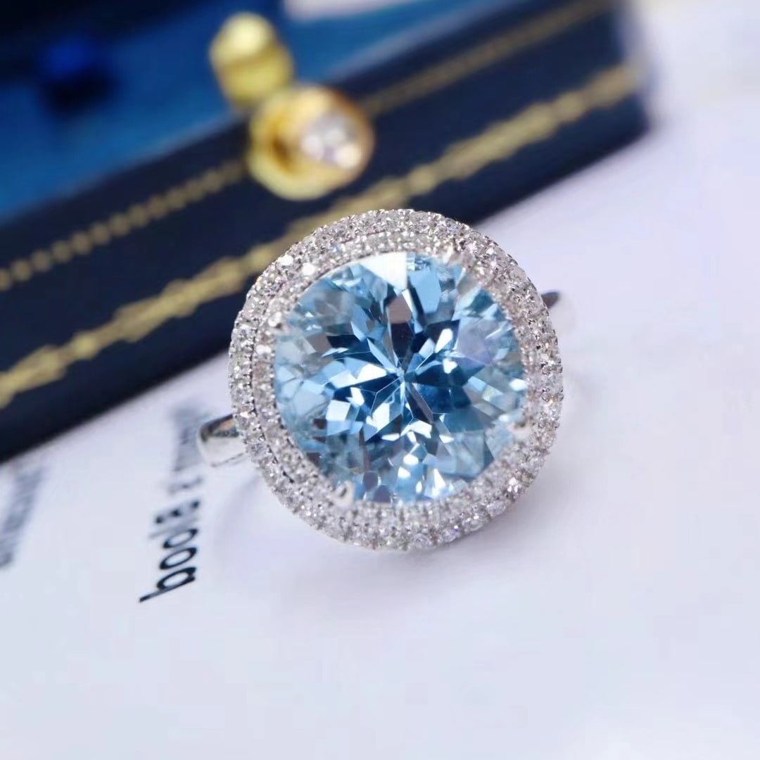 14k Gold 4.48 Ctw Natural Aquamarine & Diamond Ring - 2