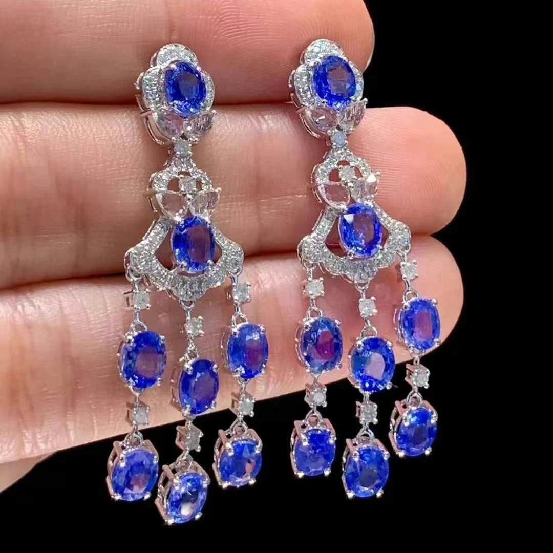 14k Gold 7 Ct Natural Sapphire & Diamond Earrings: Ref:230997181 // gold content:14k gold // main gemstone:sapphire // shape:oval // carat weight:7ct // color:blue // treatment:natural // // adjacent gemstone 2 : diamond // shape:round // clarity