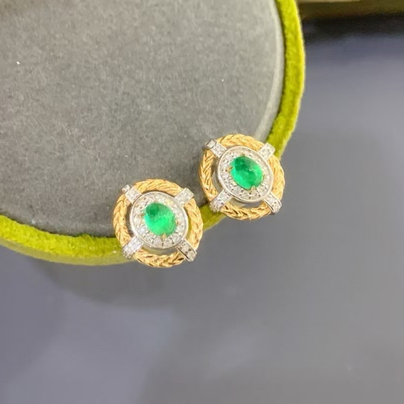 14k Gold 0.46 Ctw Natural Emerald & Diamond Earrings - 3