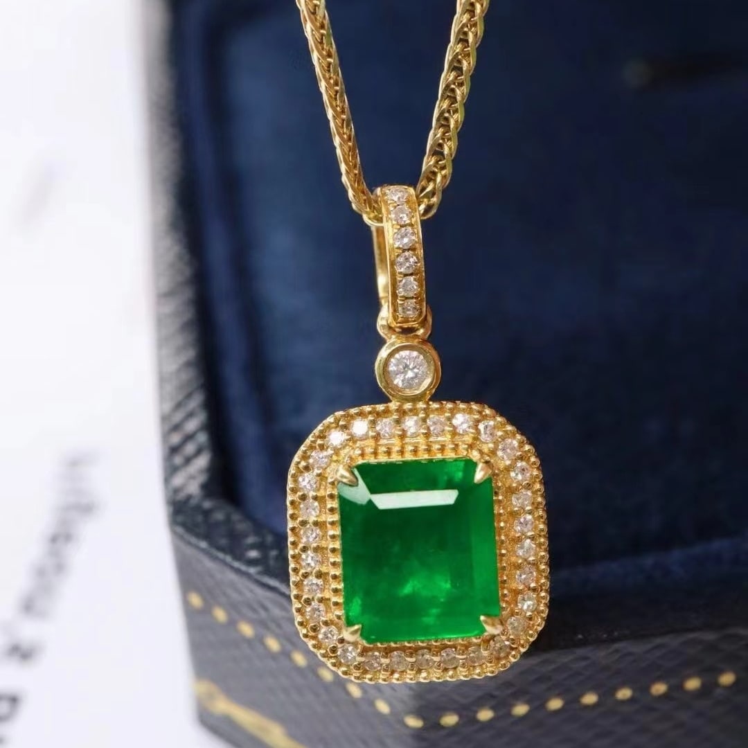 14k Gold 1.56 Ctw Vivid Green Natural Emerald & Diamond Pendant( Without Chain ) - 4