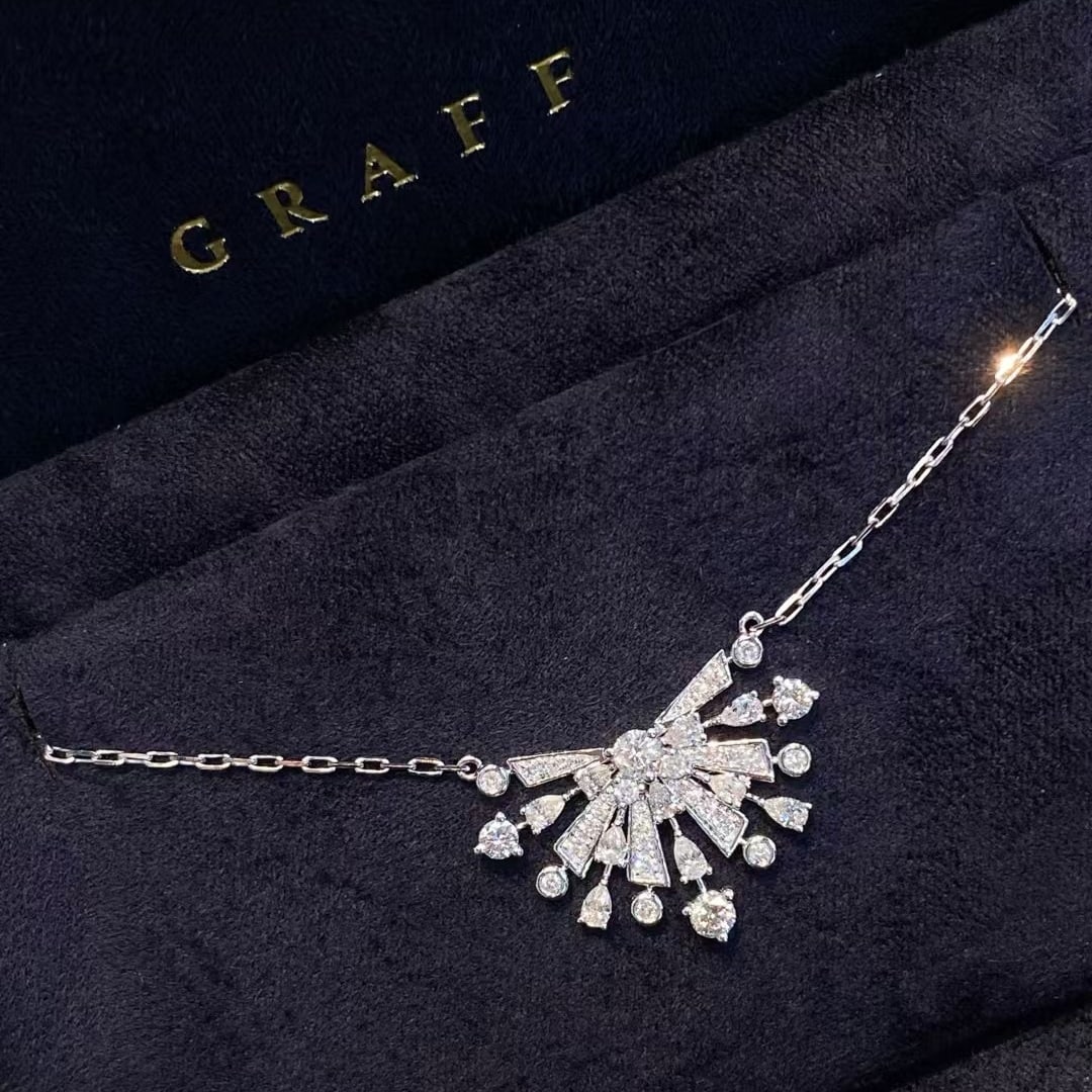 14k Gold 0.99 Ct Natural H Diamond Necklace: Ref:230997186 // gold content:14k gold // main gemstone:diamond // shape:multiply // carat weight:0. 99ct // clarity grade:vs-si // color:h // treatment:natural // High Estimate: 5300 Low Estimate: