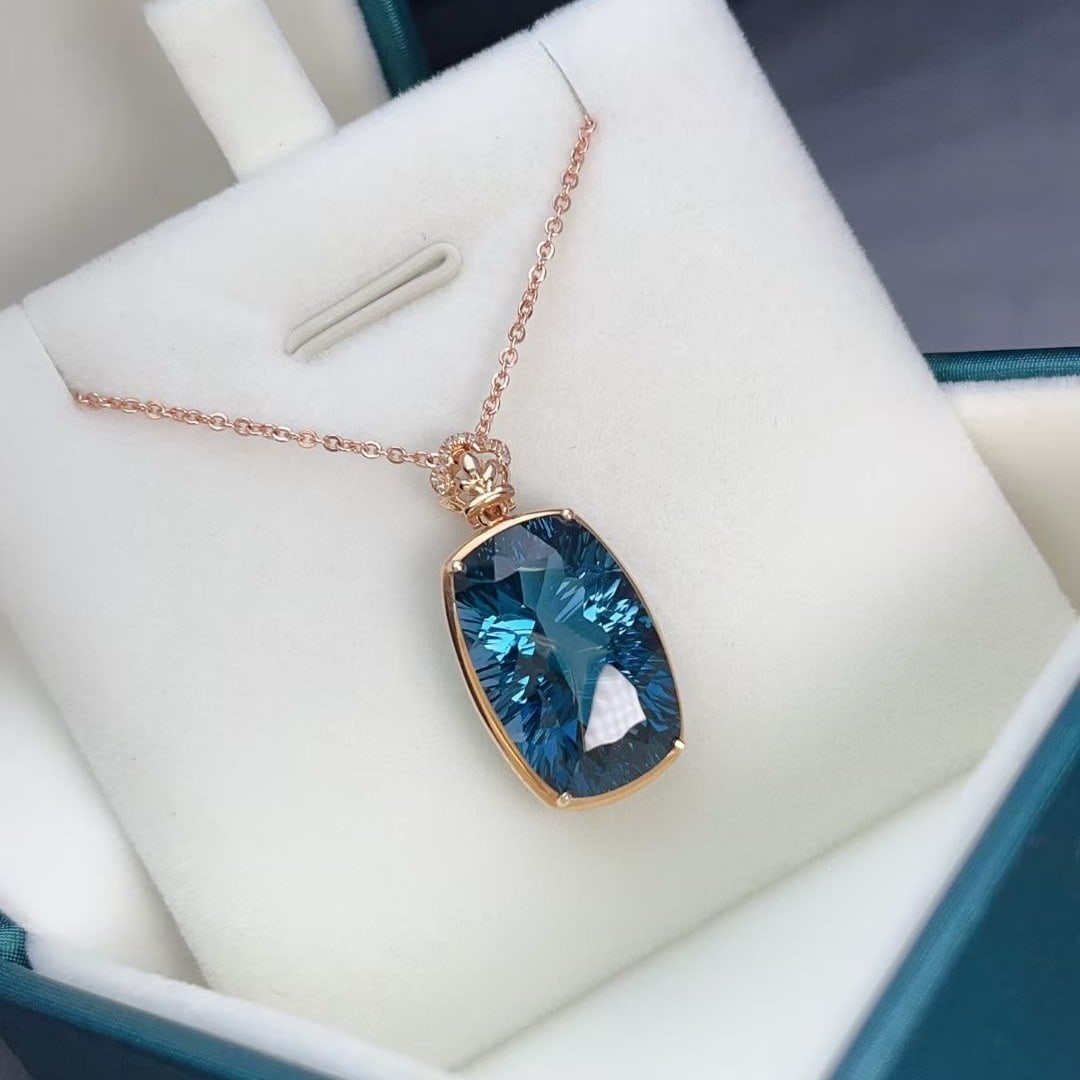 14k Gold 16.75 Ct Natural Topaz & Diamond Pendant( Without Chain ) - 3