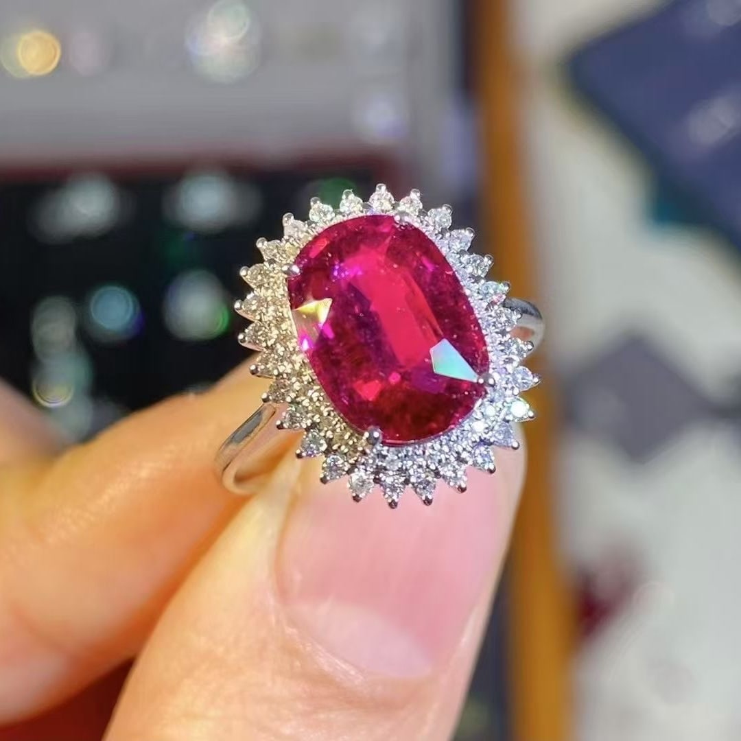 14k Gold 3.56 Ct Natural Tourmaline & Diamond Ring: Ref:230997209 // gold content:14k gold // ring size:7. 25us // // main gemstone:tourmaline // shape:oval // carat weight:3. 56ct // color:red // treatment:natural // // adjacent gemstone 2 : diamond /