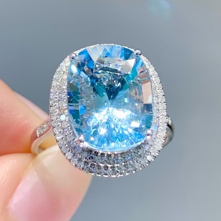 14k Gold 4.8 Ct Natural Aquamarine & Diamond Ring - 3