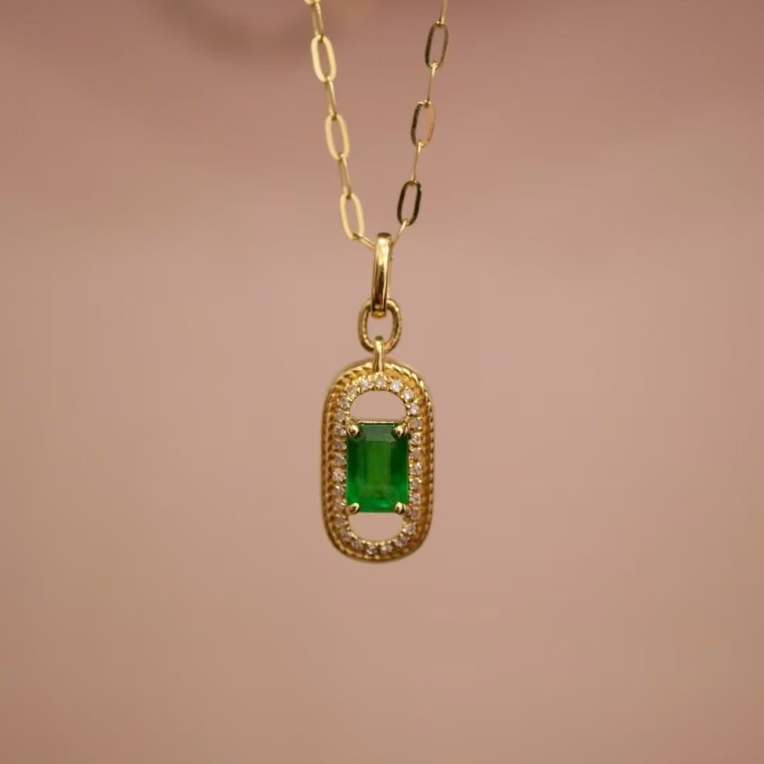 14k Gold 0.68 Ctw Vivid Green Natural Emerald & Diamond Necklace: Ref:230997202 // gold content:14k gold // main gemstone:emerald // shape:octagonal // carat weight:0. 6ct // color:vivid green // treatment:natural // // adjacent gemstone 2 : diamond // shape:round