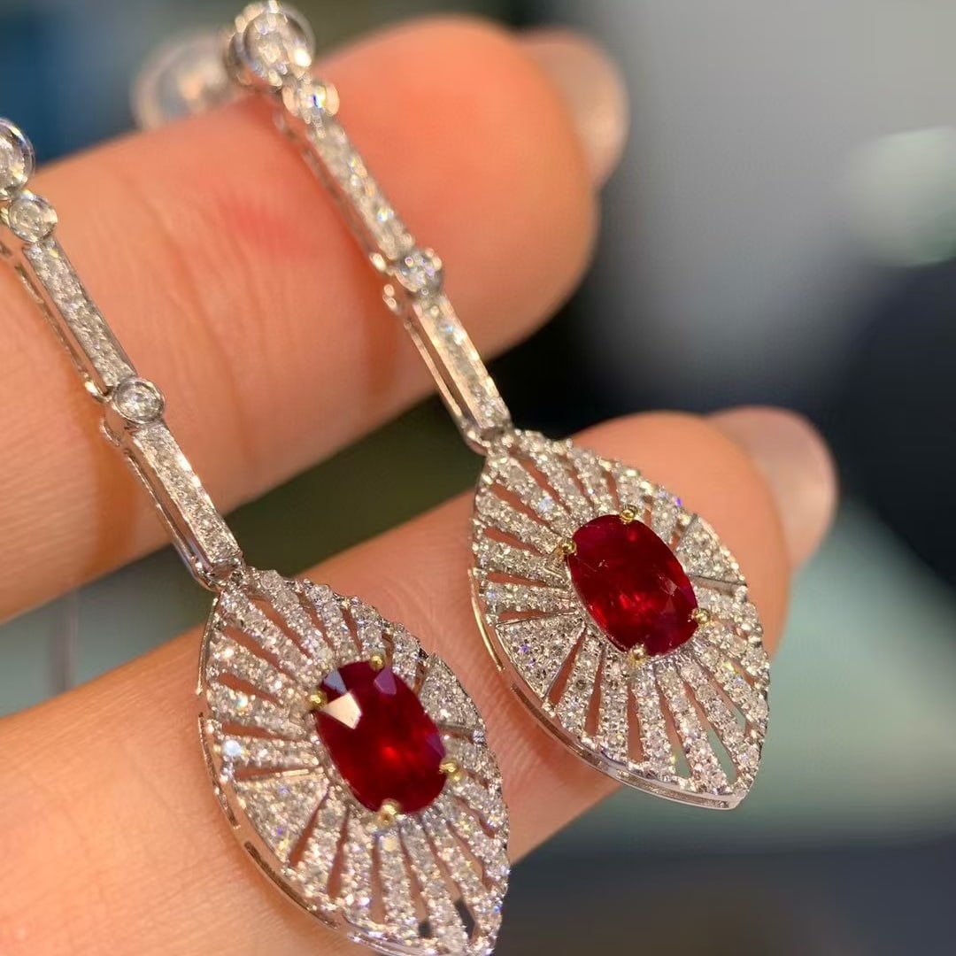 14k Gold 1.89 Ctw Natural Ruby & Diamond Earrings: Ref:230997213 // gold content:14k gold // main gemstone:ruby // shape:oval // carat weight:1. 35ct // color:pigeonblood red // treatment:natural // // adjacent gemstone 2 : diamond // shape:round // c
