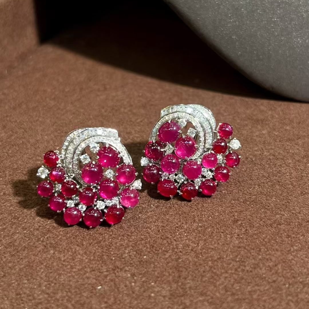 14k Gold 8.99 Ctw Natural Ruby & Diamond Earrings: Ref:230997221 // gold content:14k gold // main gemstone:ruby // shape:multiply // carat weight:8. 3ct // color:red // treatment:natural // // adjacent gemstone 2 : diamond // shape:multiply // carat w