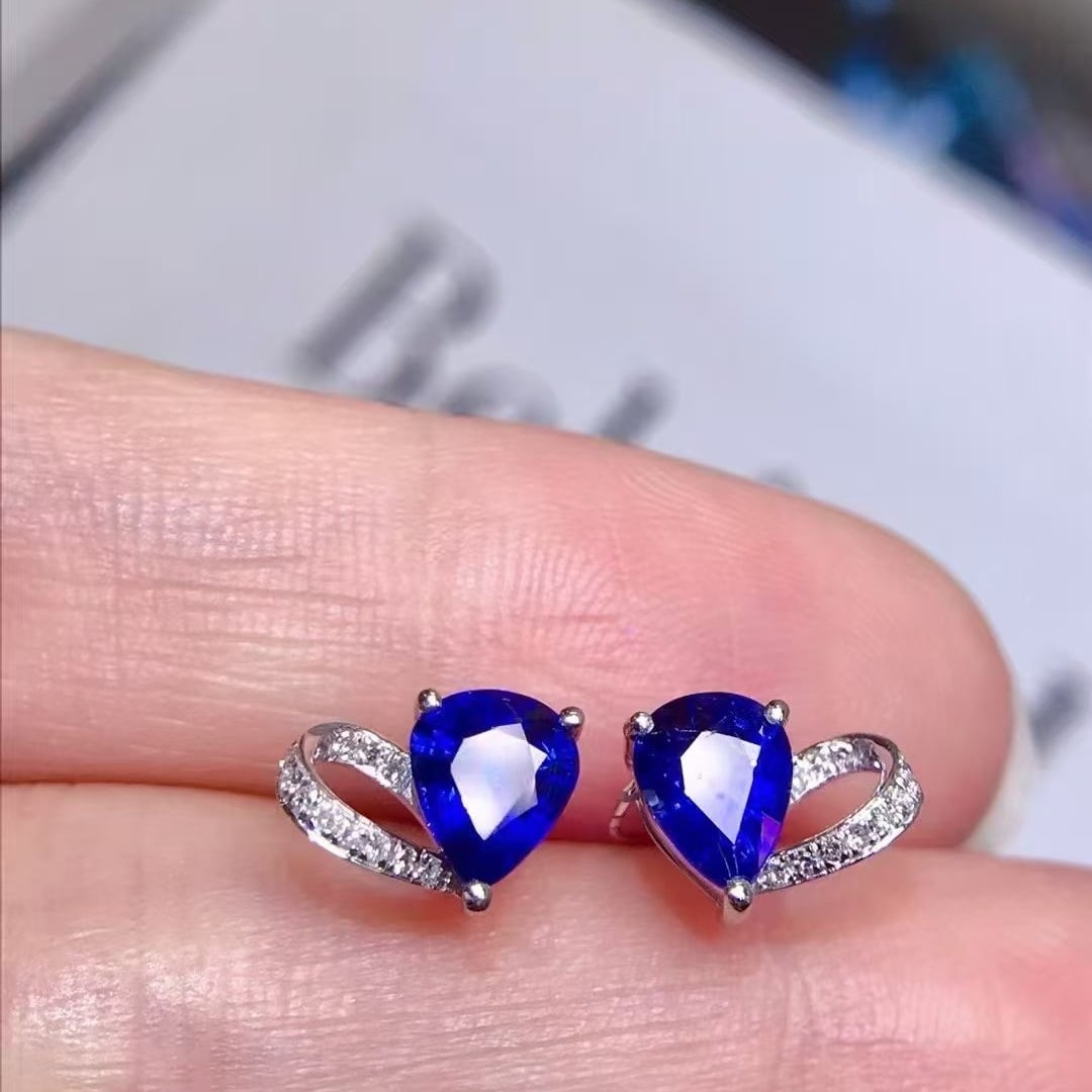 14k Gold 1.6 Ct Vivid Blue Natural Sapphire & Diamond Earrings: Ref:230997228 // gold content:14k gold // main gemstone:sapphire // shape:pear // carat weight:1. 6ct // color:vivid blue // treatment:natural // // adjacent gemstone 2 : diamond // number of