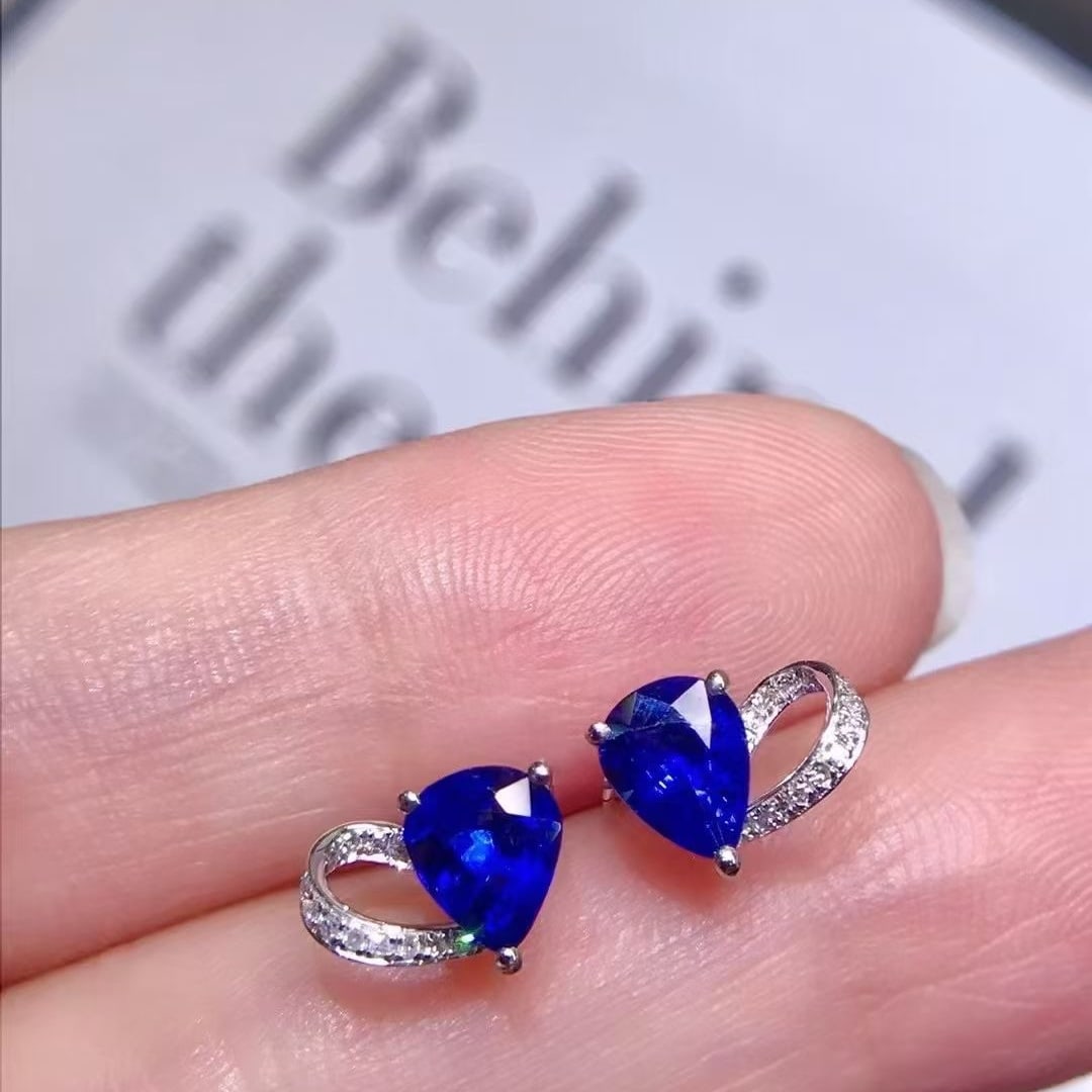 14k Gold 1.6 Ct Vivid Blue Natural Sapphire & Diamond Earrings - 3